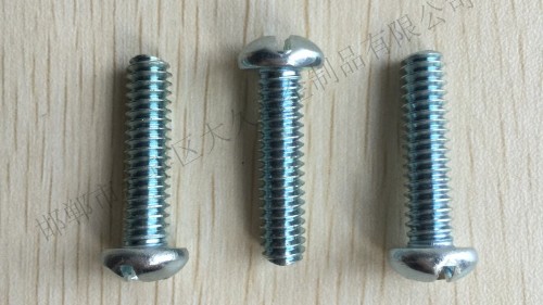 為什么德國(guó)工人擰六角螺栓擰三圈回半圈？